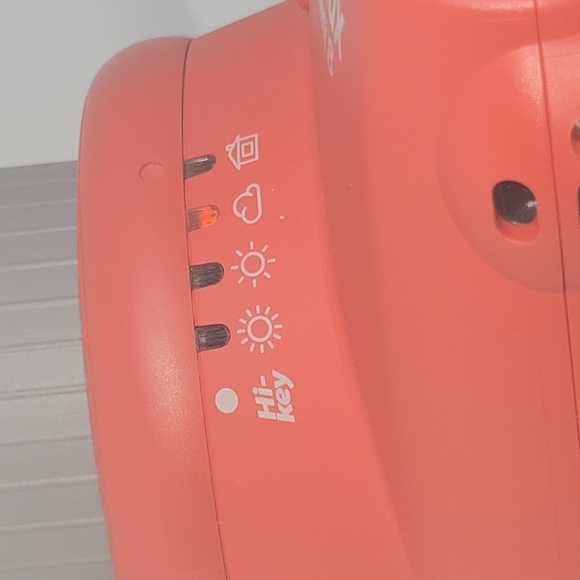 Fujifilm instax mini 8 Instant Camera - Coral Red - Picture 6 of 6